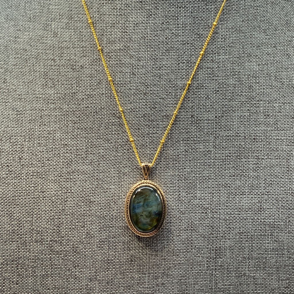 Labradorite Necklace 25$